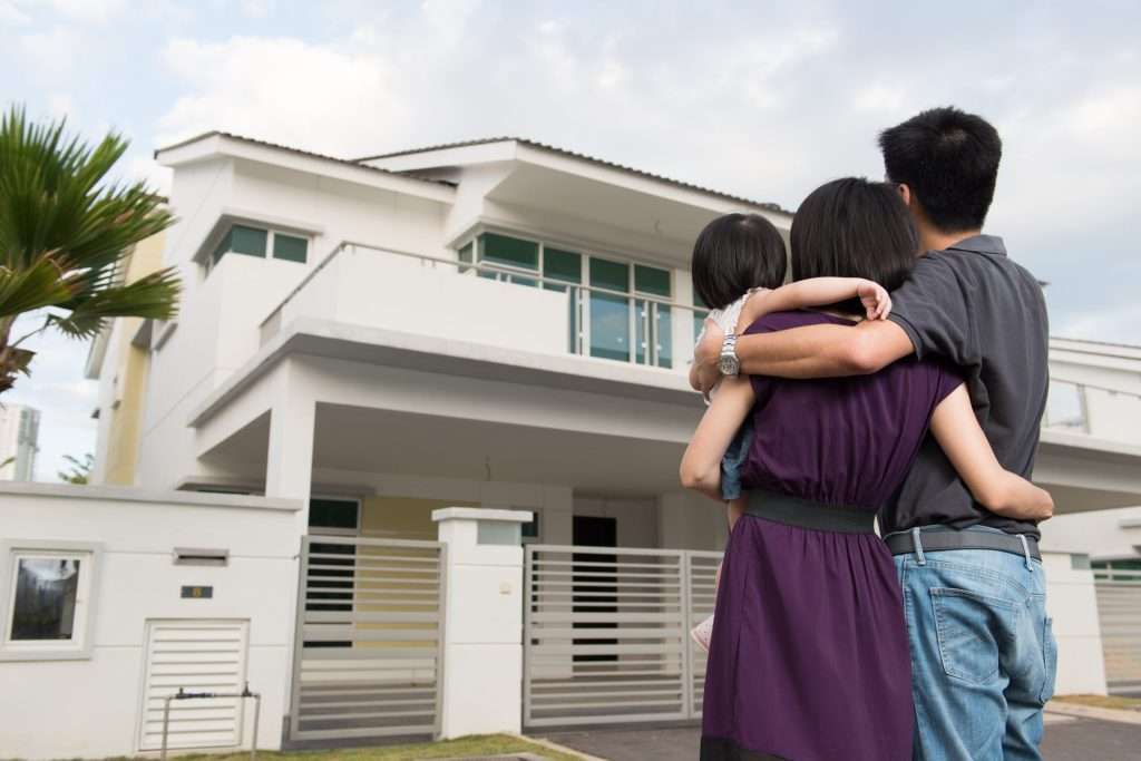 Happy family and house svg+xml;charset=utf
